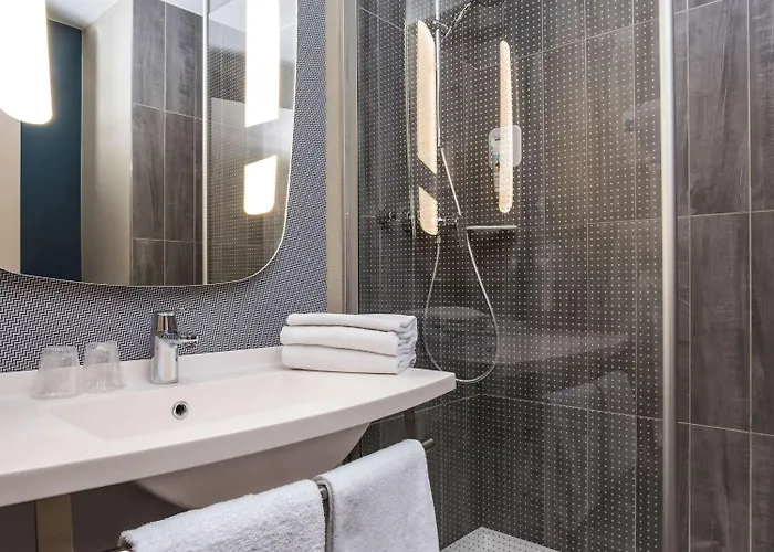 酒店 列日中心歌剧院宜必思酒店