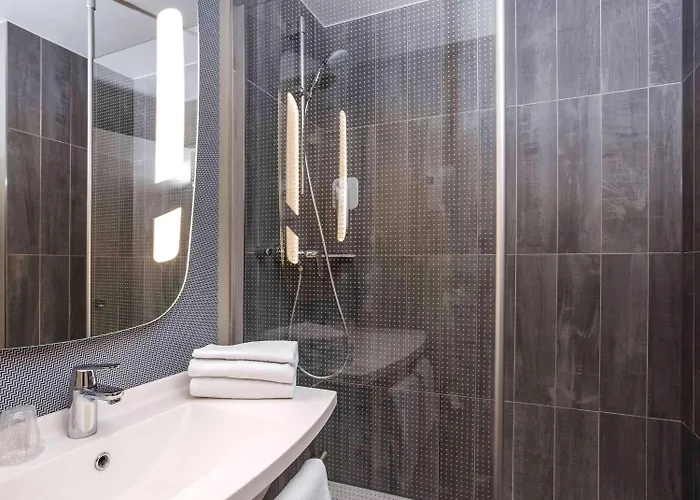 列日中心歌剧院宜必思酒店 酒店 列日