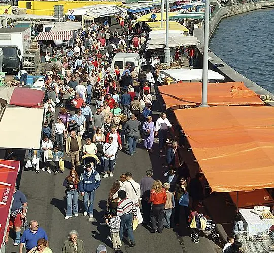 酒店 列日中心歌剧院宜必思酒店